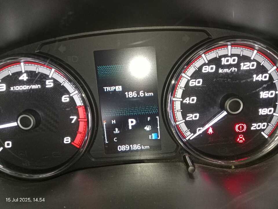 Foto Mobil Bekas Odometer Mitsubishi Xpander 1.5 Ultimate tahun 2020