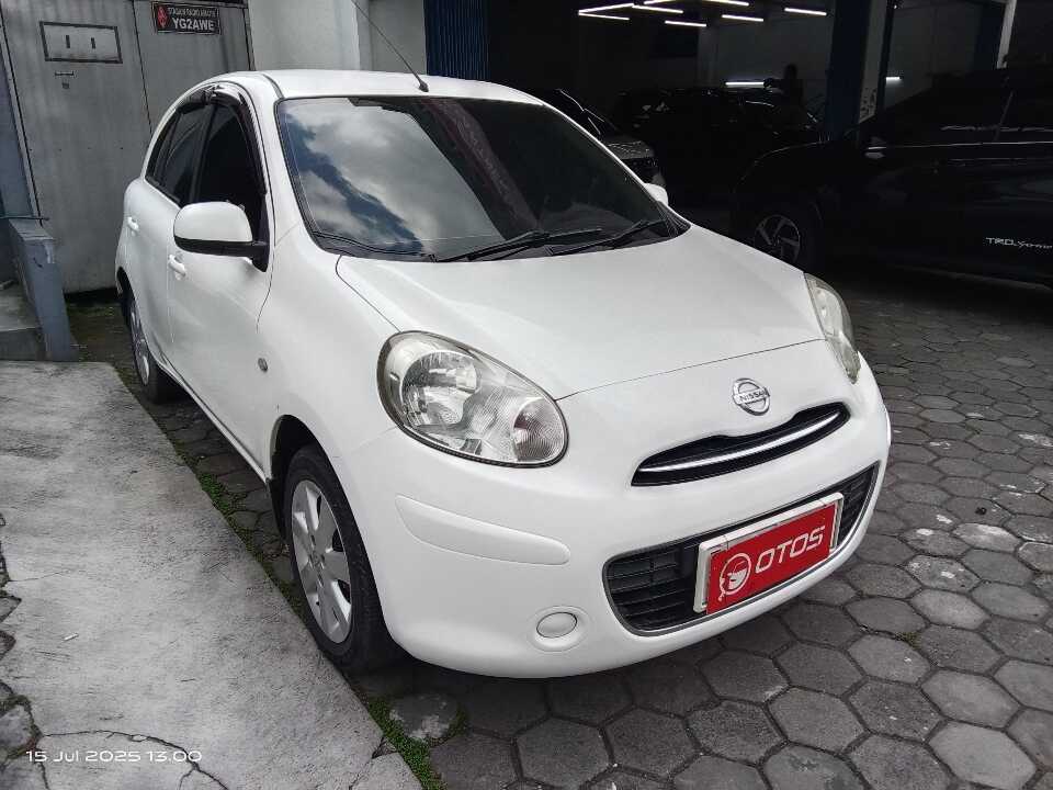 2013 Nissan March 1.2 - Foto 1 dari 6