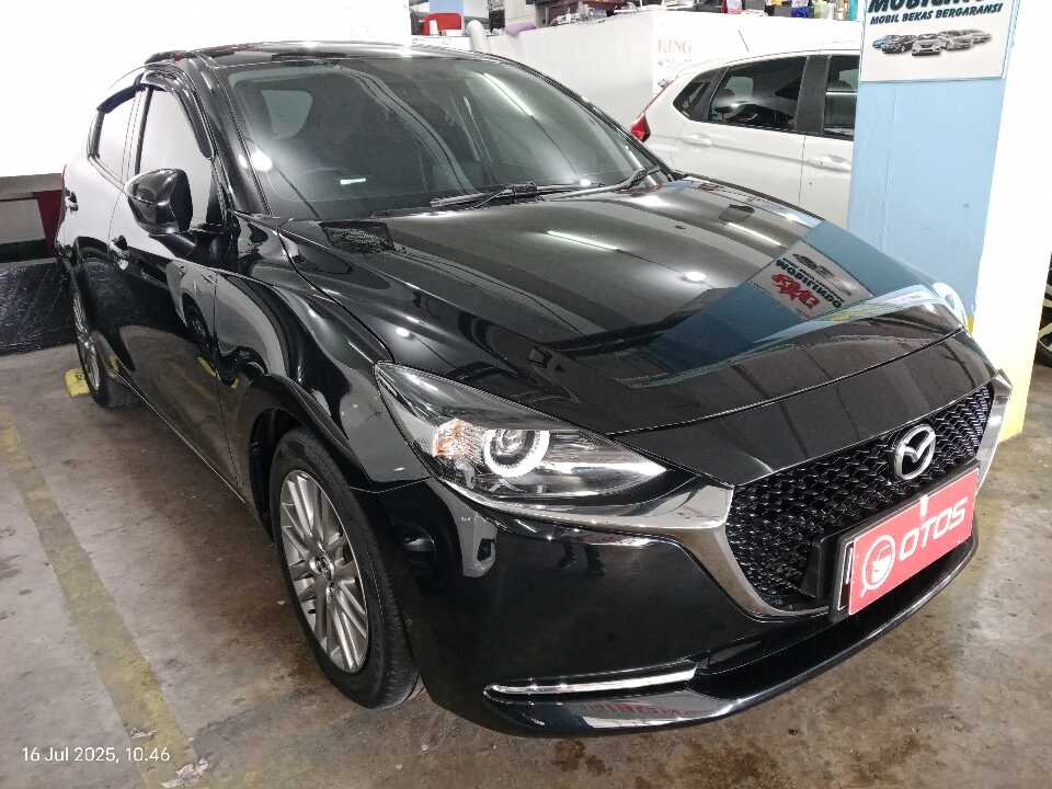 2020 Mazda 2 1.5 - Foto 1 dari 6