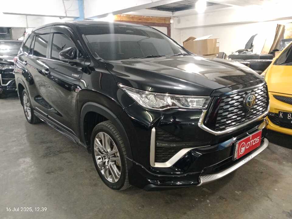 2024 Toyota Kijang Innova 2.0 Zenix G HV CVT - Foto 1 dari 6