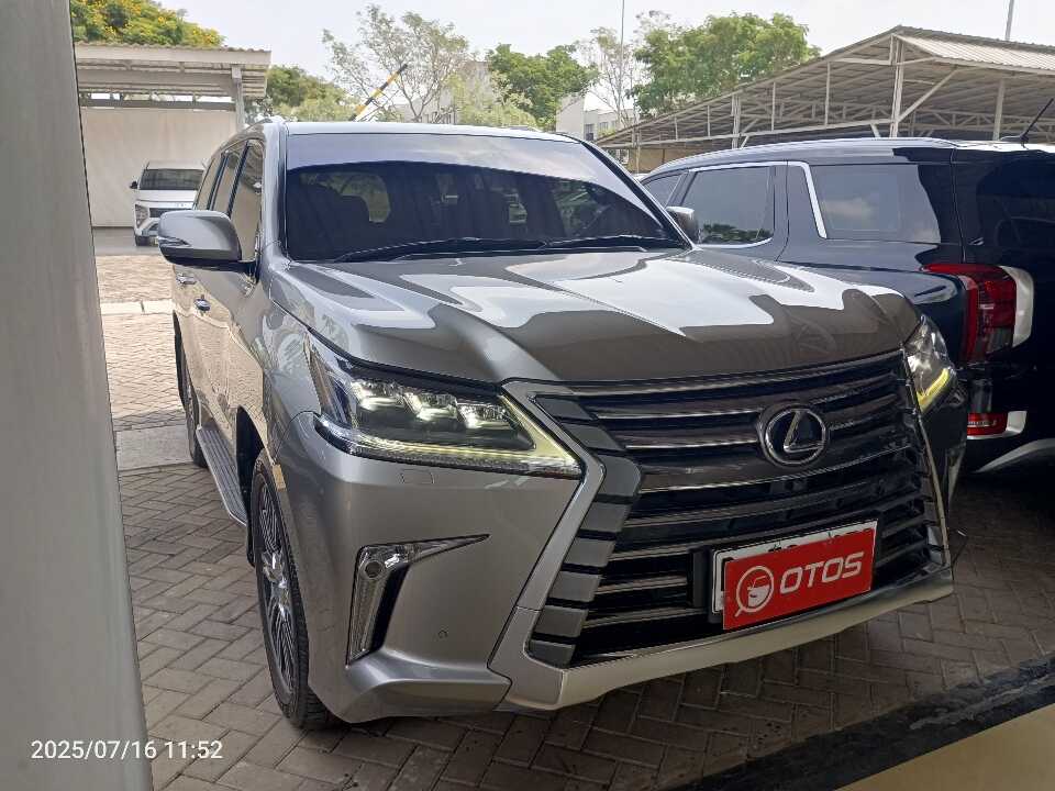 2018 Lexus LX 570 5.7 - Foto 1 dari 6