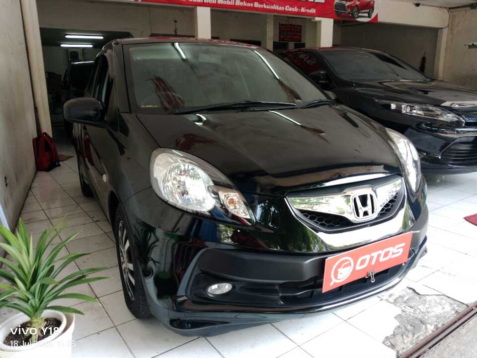 2015 Honda Brio 1.2 E - Foto 1 dari 6