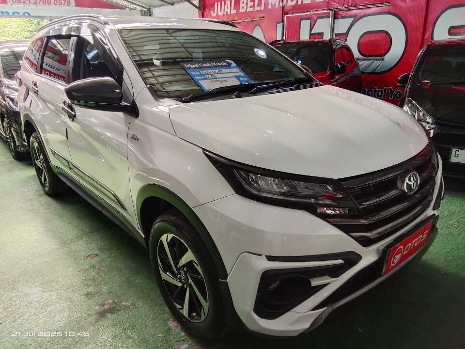 2023 Toyota Rush 1.5 S GR Sport - Foto 1 dari 6