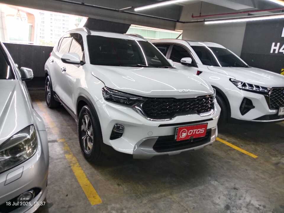 2022 KIA Sonet 1.5 - Foto 1 dari 6