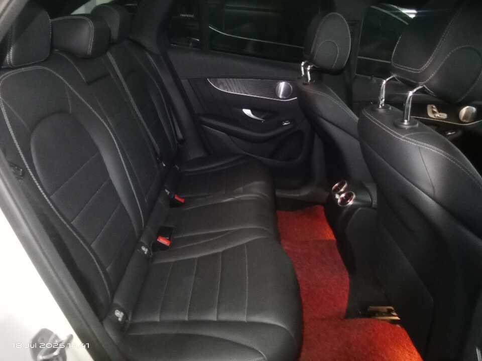Foto Mobil Bekas Kabin Belakang Mercedes-Benz GLC200 2.0 tahun 2020