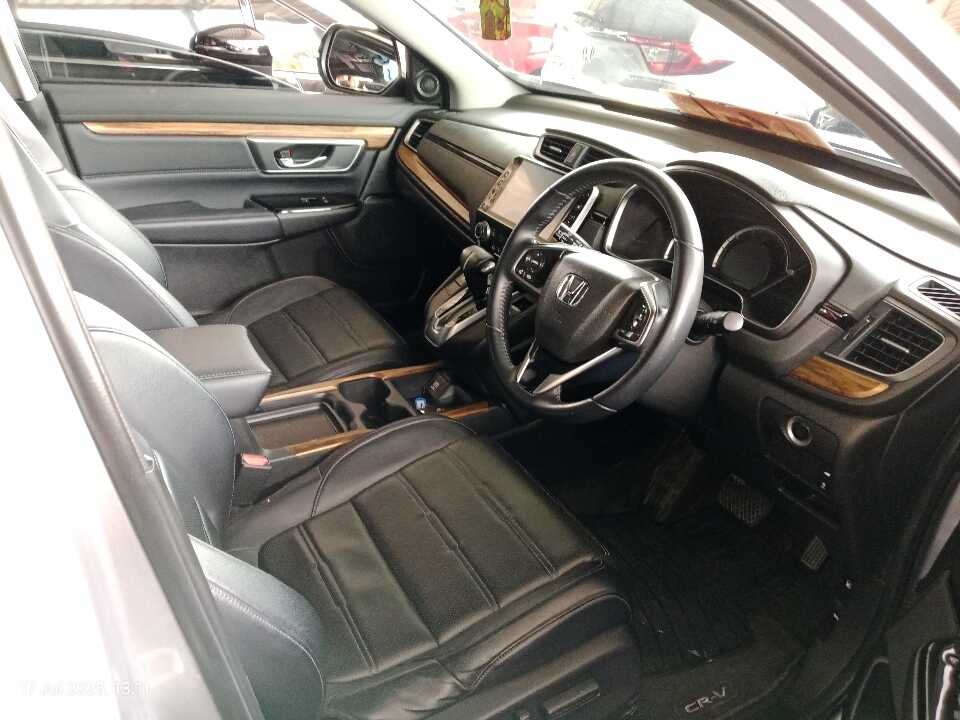 Foto Mobil Bekas Kabin Depan Honda CR-V 1.5 Turbo Prestige tahun 2020