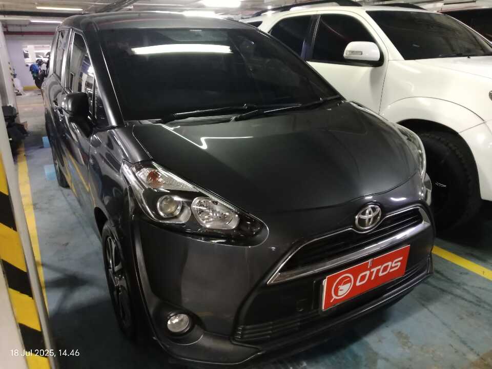 2017 Toyota Sienta 1.5 V - Foto 1 dari 6