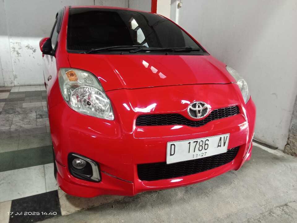 2012 Toyota Yaris 1.5 E - Foto 1 dari 6