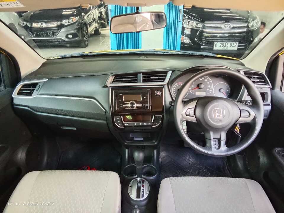 Foto Mobil Bekas Dashboard Honda Brio 1.2 Satya E tahun 2023