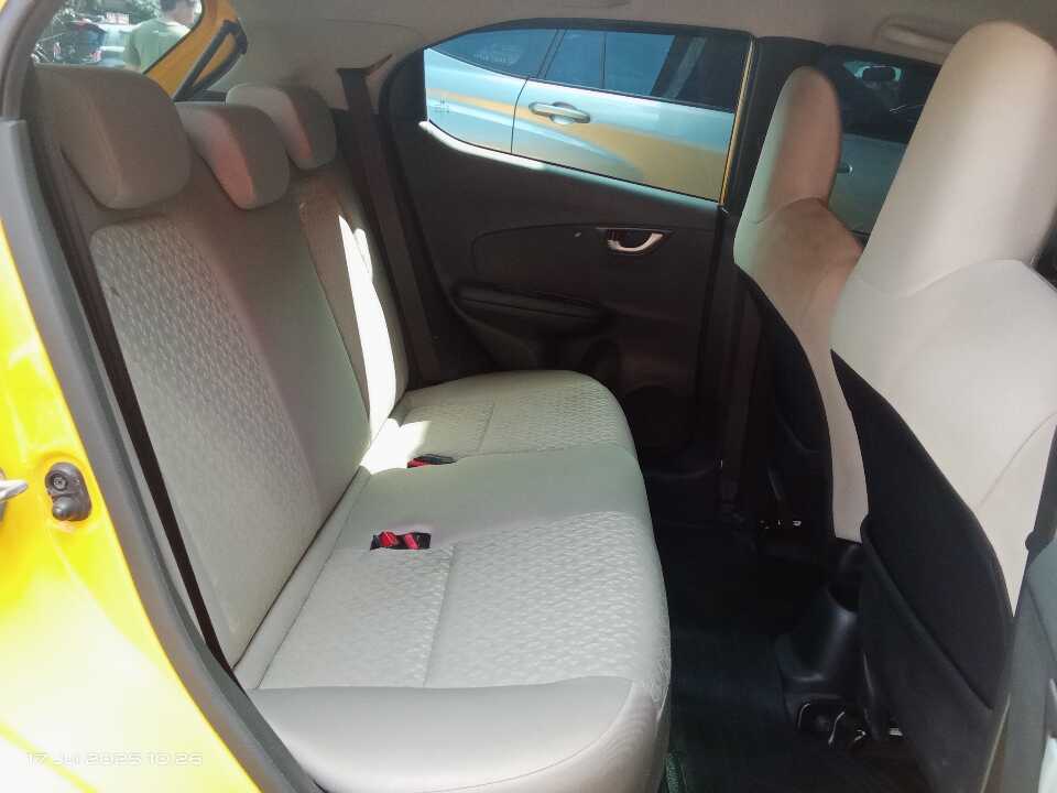 Foto Mobil Bekas Kabin Belakang Honda Brio 1.2 Satya E tahun 2023