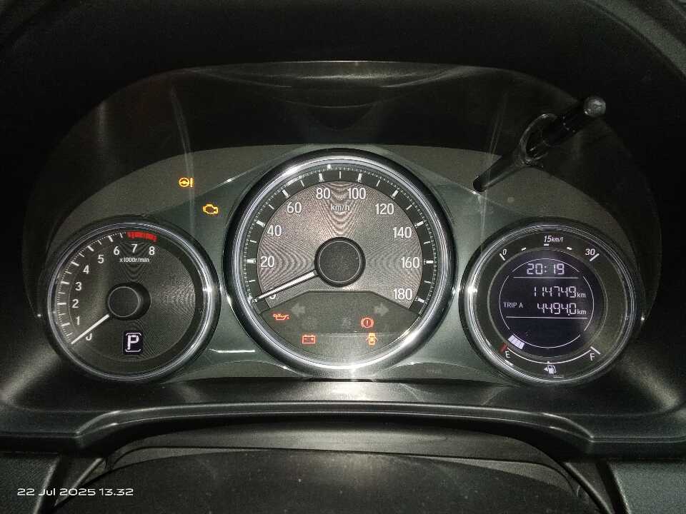 Foto Mobil Bekas Odometer Honda BR-V 1.5 E tahun 2018