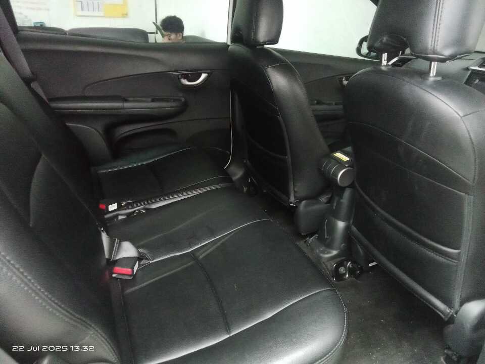 Foto Mobil Bekas Kabin Belakang Honda BR-V 1.5 E tahun 2018