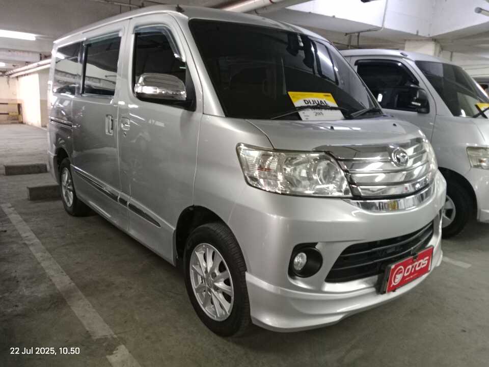 2019 Daihatsu Luxio 1.5 X - Foto 1 dari 6