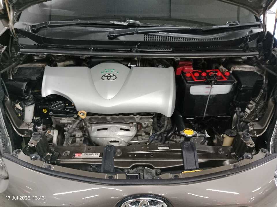 Foto Mobil Bekas Mesin Toyota Sienta 1.5 V tahun 2017