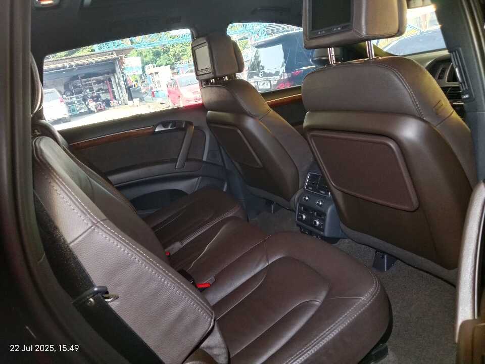 Foto Mobil Bekas Kabin Belakang Audi Q7 3.0 TFSI tahun 2014