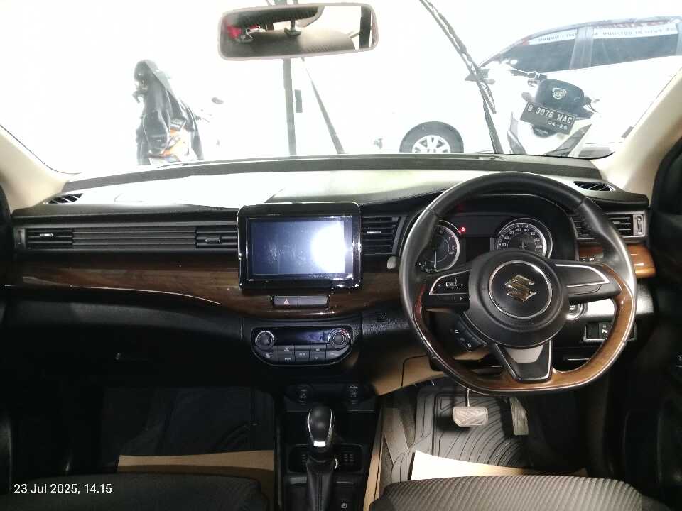 Foto Mobil Bekas Dashboard Suzuki Ertiga 1.5 Sport tahun 2021