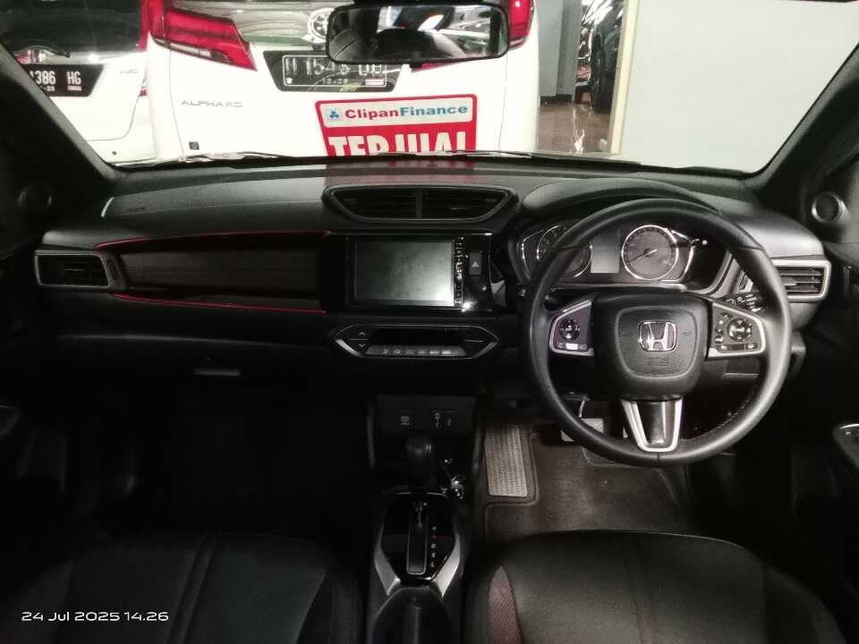 Foto Mobil Bekas Dashboard Honda WR-V 1.5 RS tahun 2023