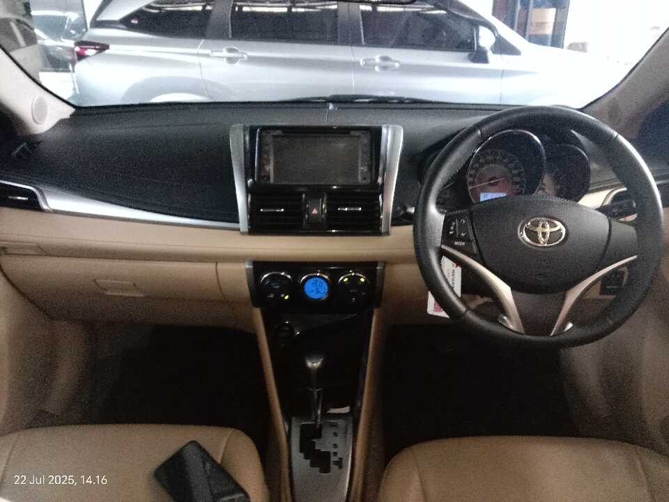 Foto Mobil Bekas Dashboard Toyota Vios 1.5 G tahun 2017