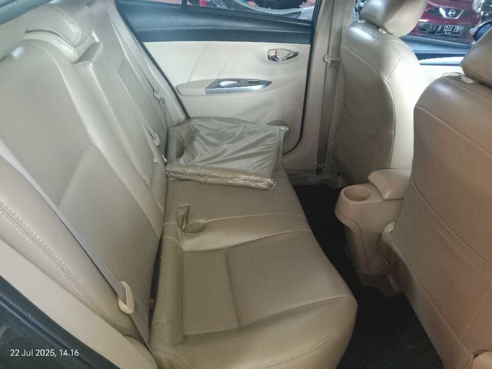 Foto Mobil Bekas Kabin Belakang Toyota Vios 1.5 G tahun 2017