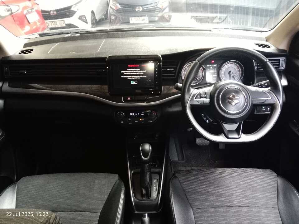 Foto Mobil Bekas Dashboard Suzuki XL7 1.5 Beta tahun 2023