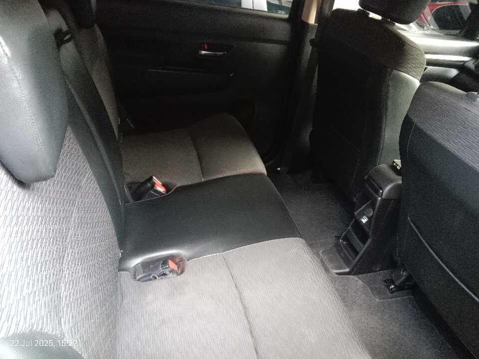 Foto Mobil Bekas Kabin Belakang Suzuki XL7 1.5 Beta tahun 2023