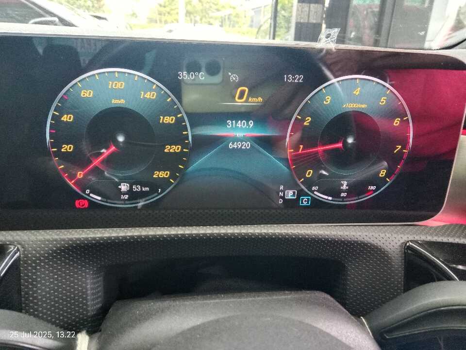 Foto Mobil Bekas Odometer Mercedes-Benz CLA200 1.3 tahun 2019