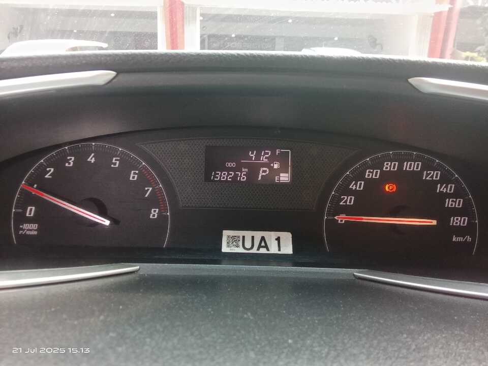 Foto Mobil Bekas Odometer Toyota Sienta 1.5 V tahun 2019