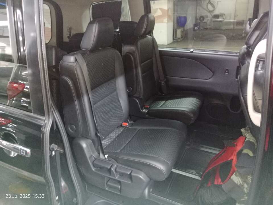 Foto Mobil Bekas Kabin Belakang Nissan Serena 2.0 Highway Star tahun 2019