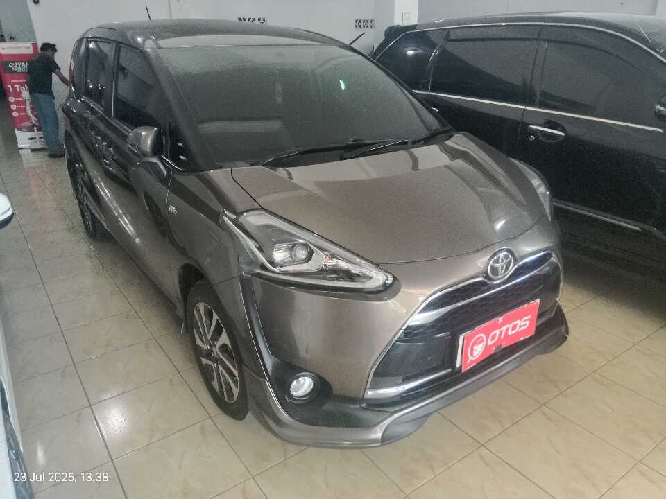 2017 Toyota Sienta 1.5 Q - Foto 1 dari 6
