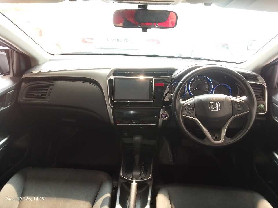 Foto Mobil Bekas Dashboard Honda City 1.5 RS tahun 2016
