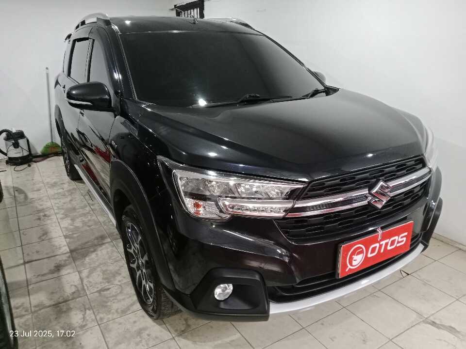 2022 Suzuki XL7 1.5 - Foto 1 dari 6