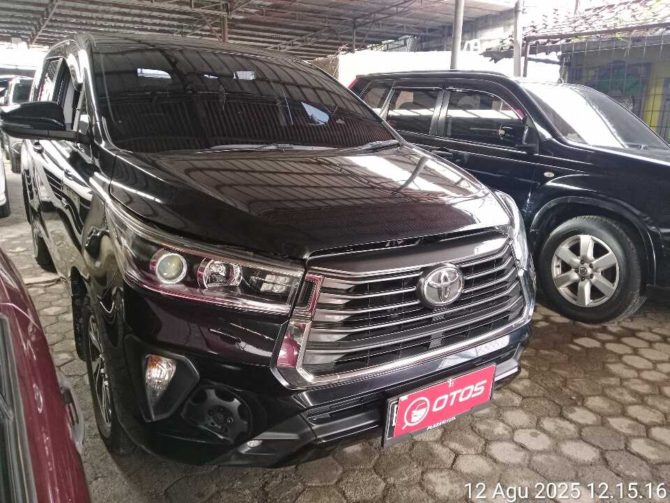 2022 Toyota Kijang Innova 2.0 V - Foto 1 dari 6