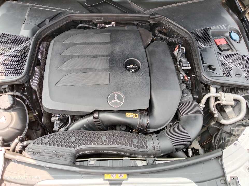 Foto Mobil Bekas Mesin Mercedes-Benz C200 2.0 tahun 2021