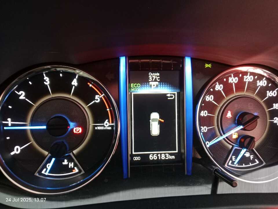Foto Mobil Bekas Odometer Toyota Fortuner 2.4 4X2 VRZ tahun 2018