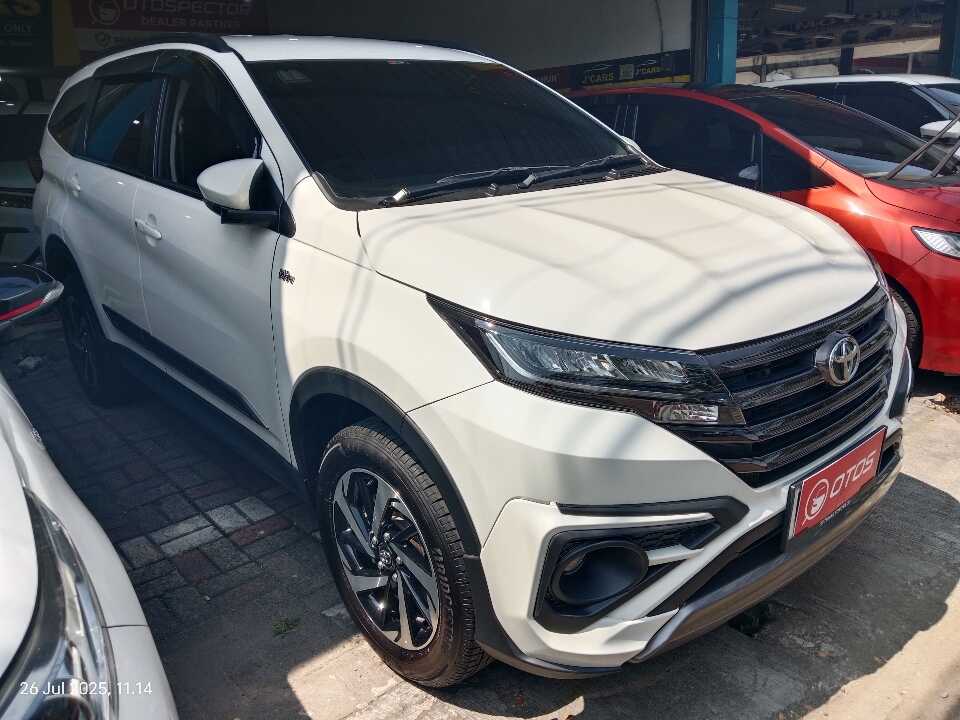 2022 Toyota Rush 1.5 S - Foto 1 dari 6