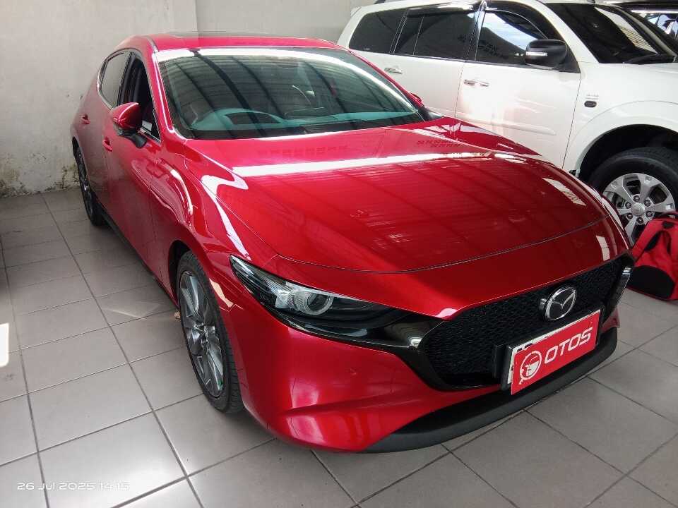 2022 Mazda 3 2.0 Skyactive-G Hatchback - Foto 1 dari 6