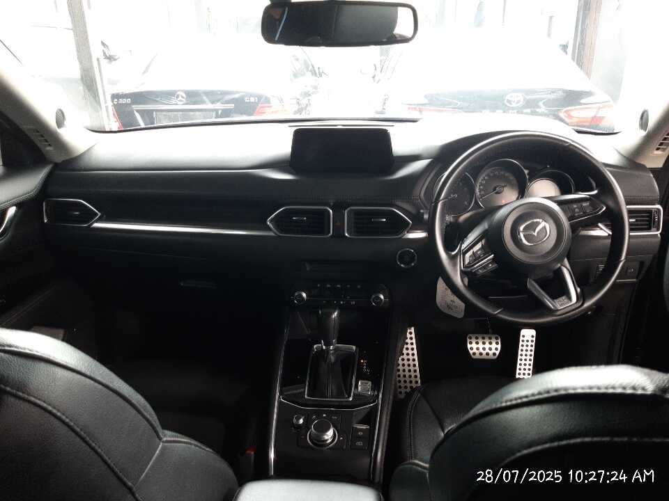 Foto Mobil Bekas Dashboard Mazda CX-5 2.5 Elite tahun 2020