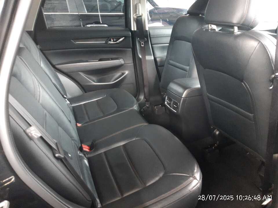 Foto Mobil Bekas Kabin Belakang Mazda CX-5 2.5 Elite tahun 2020
