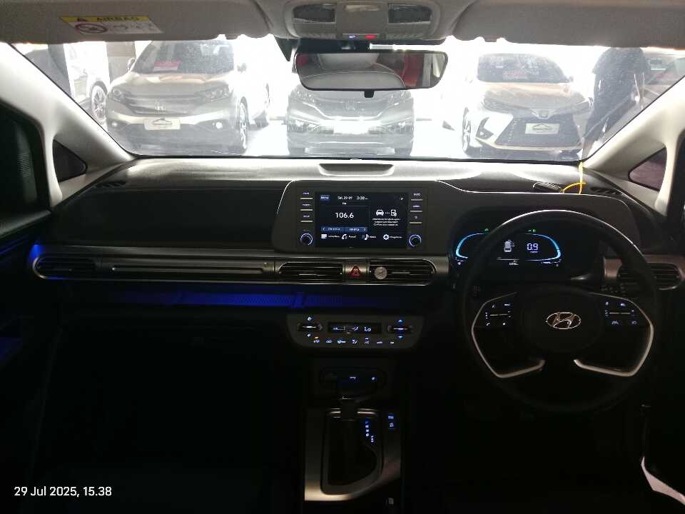 Foto Mobil Bekas Dashboard Hyundai Stargazer 1.5 Prime tahun 2022