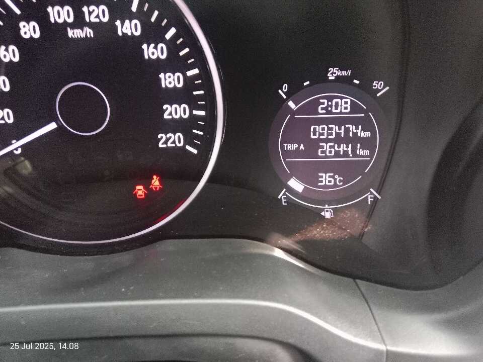 Foto Mobil Bekas Odometer Honda HR-V 1.8 RS tahun 2017
