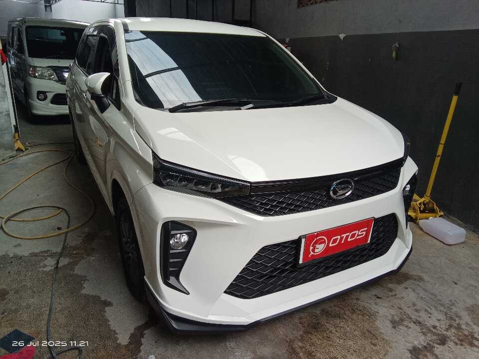 2022 Daihatsu Xenia 1.3 R - Foto 1 dari 6