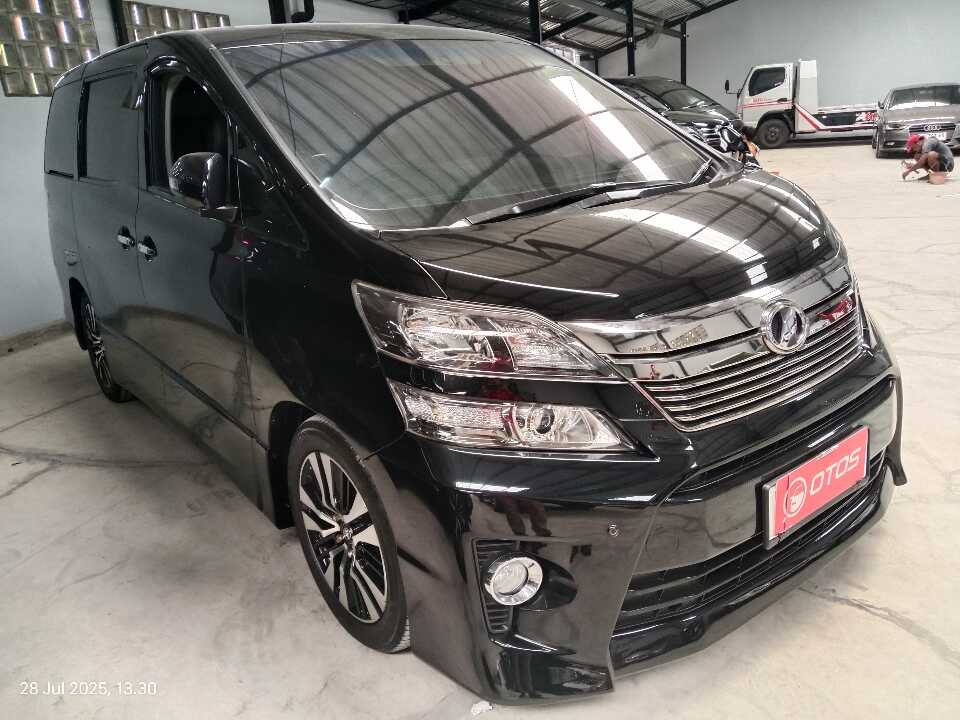 2014 Toyota Vellfire 2.4 - Foto 1 dari 6
