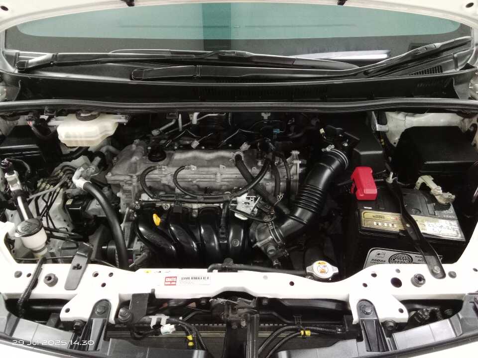 Foto Mobil Bekas Mesin Toyota Voxy 2.0 tahun 2018