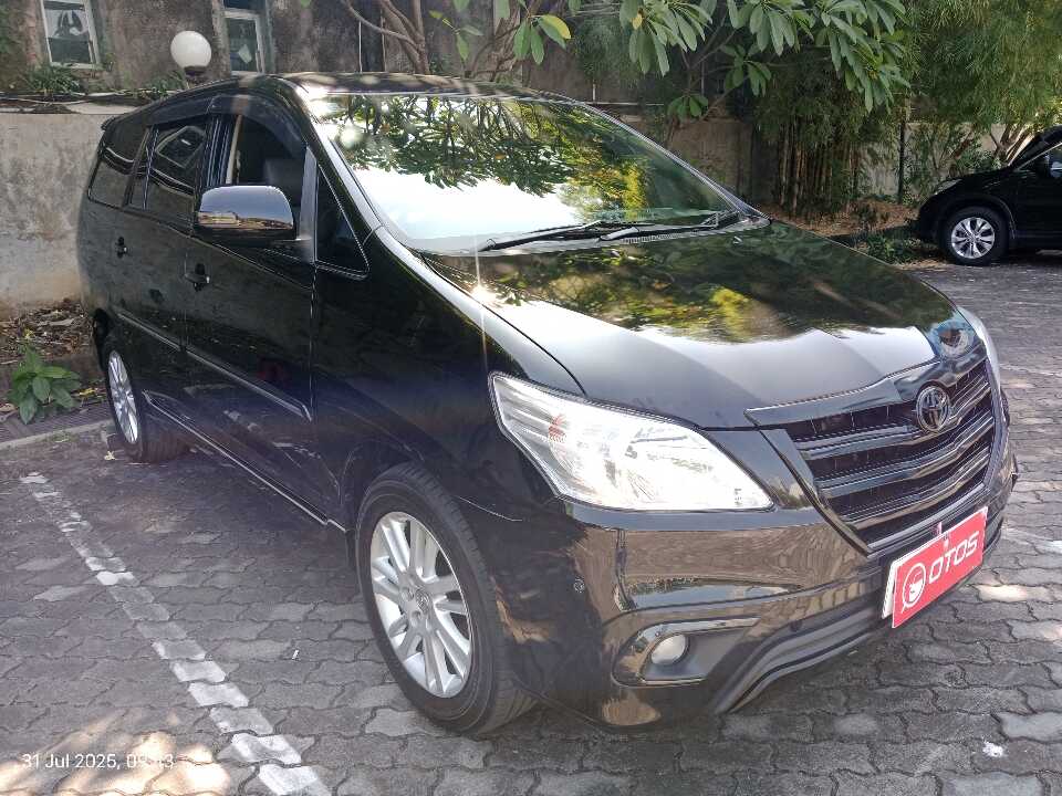 2013 Toyota Kijang Innova 2.5 V - Foto 1 dari 6
