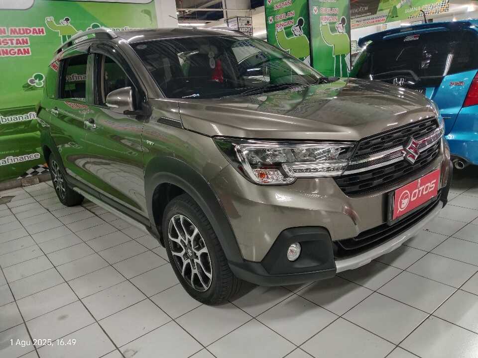 2020 Suzuki XL7 1.5 - Foto 1 dari 6