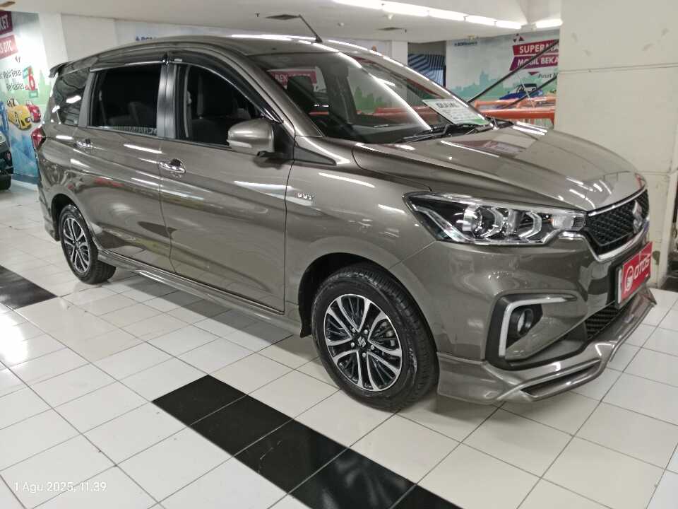 2022 Suzuki Ertiga 1.5 Sport Hybrid - Foto 1 dari 6