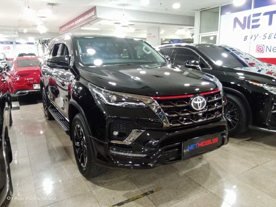 2021 Toyota Fortuner 2.4 4X2 VRZ TRD - Foto 1 dari 6