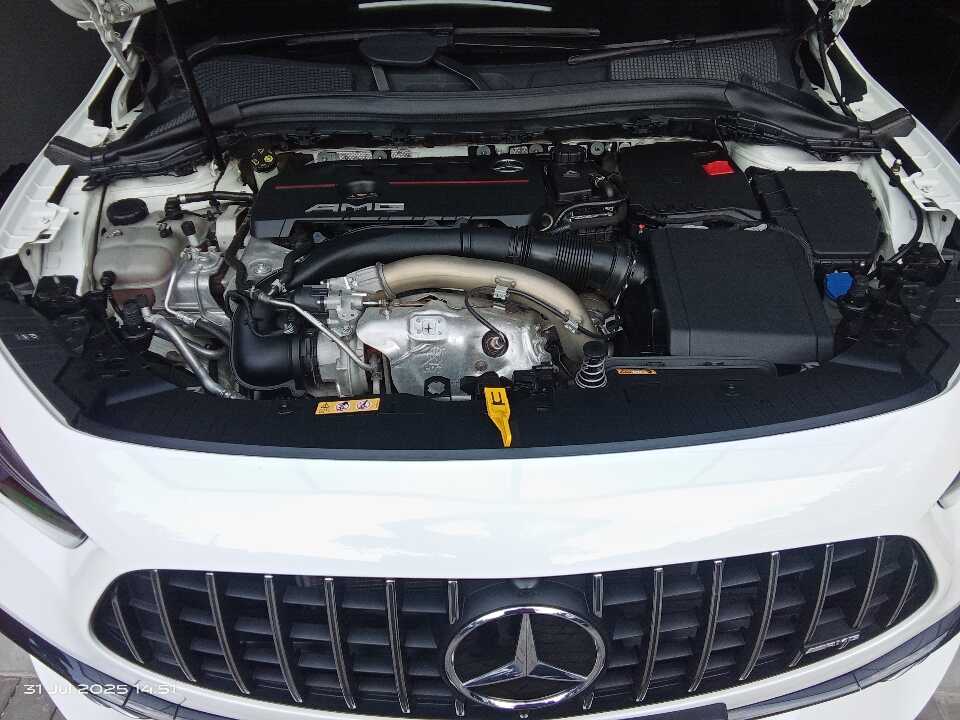 Foto Mobil Bekas Mesin Mercedes-Benz GLA35 AMG 2.0 tahun 2022