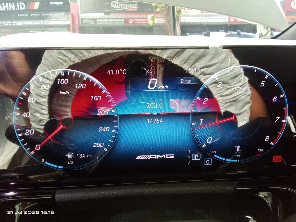 Foto Mobil Bekas Odometer Mercedes-Benz GLA35 AMG 2.0 tahun 2022