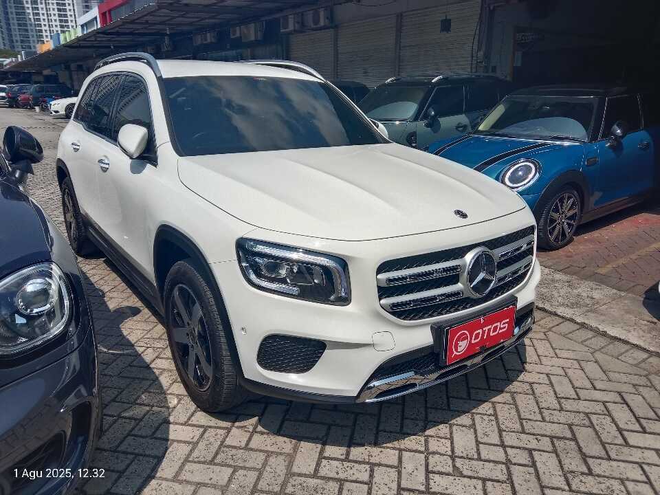2021 Mercedes-Benz GLB200 1.3 Progressive Line Wagon - Foto 1 dari 6